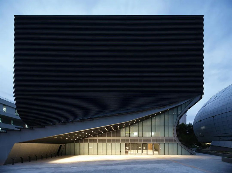首爾新地標(biāo)：攝影藝術(shù)博物館 / Jadric Architektur
